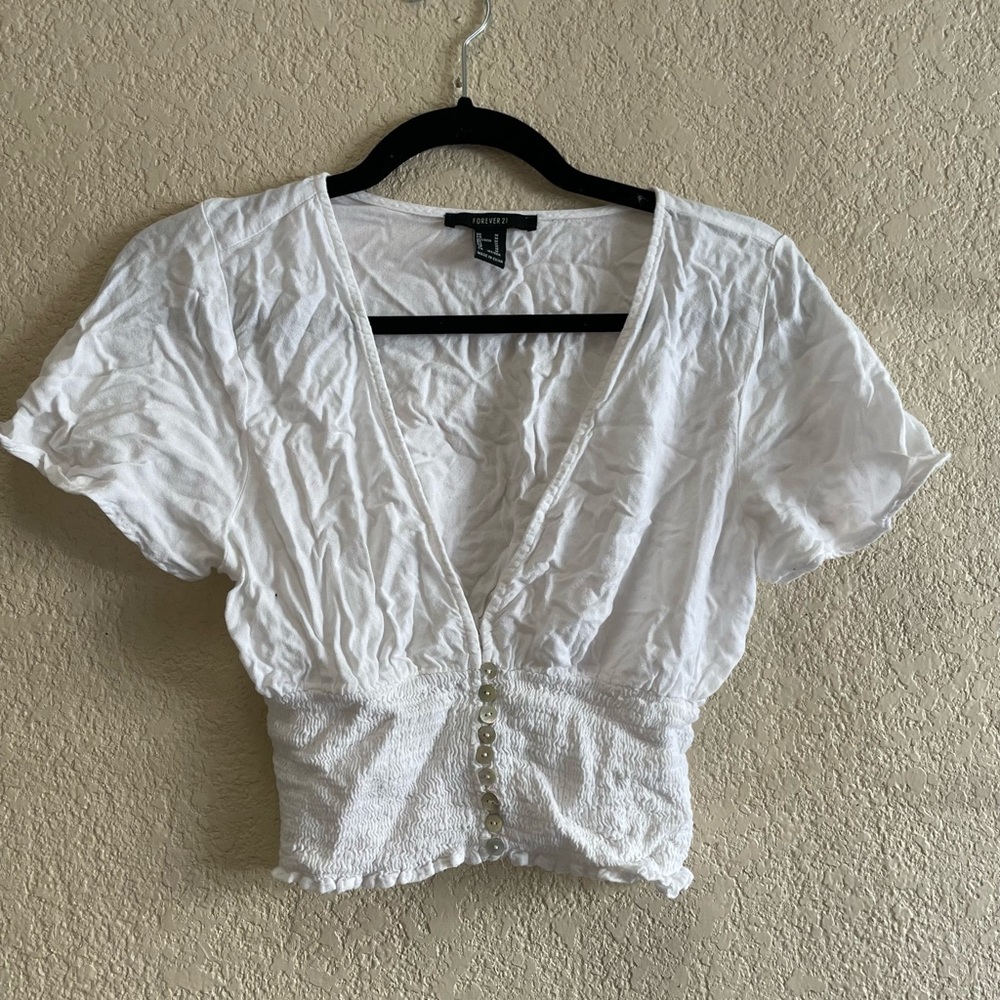 White deep vneck, short sleeve crop top
